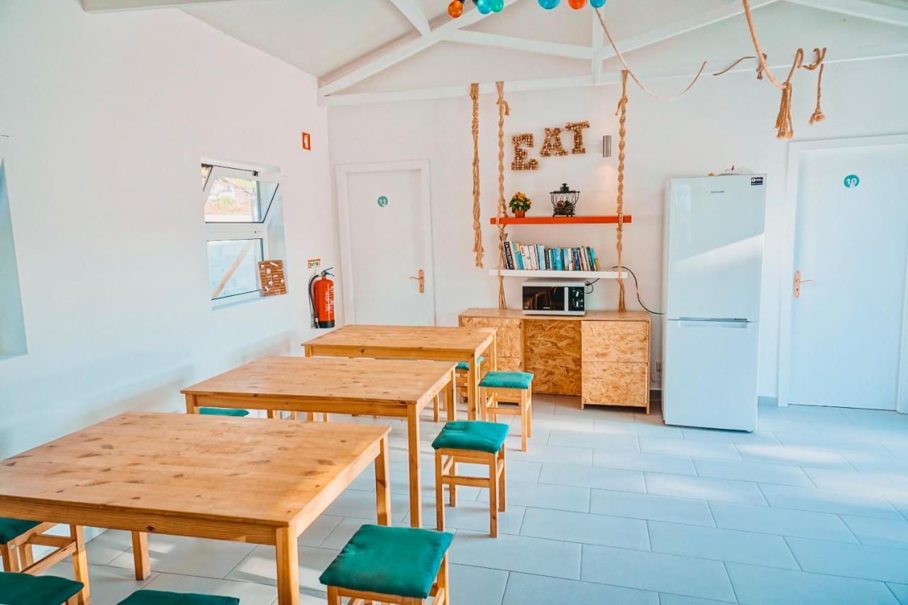 Oasis Backpackers Hostel Sintra Surf Colares Kültér fotó